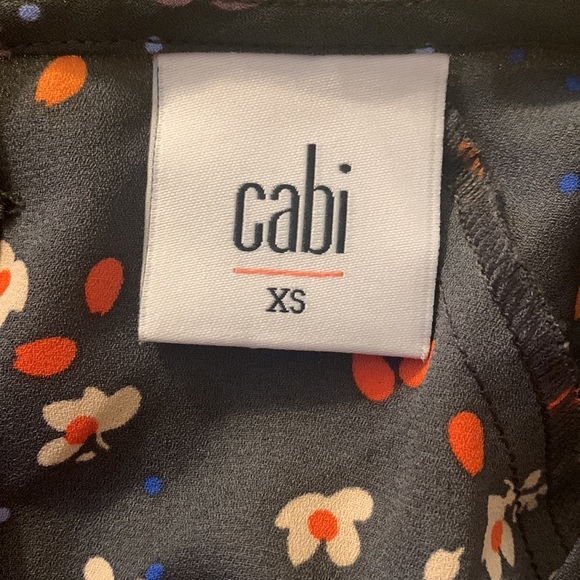 Cabi #3828 Muse Floral flutter sleeve dress XS - Picture 11 of 12